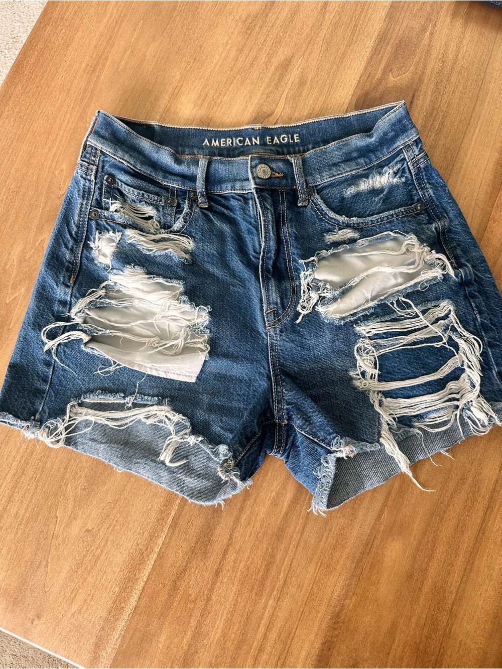 American Eagle 90’s Boyfriend Shorts